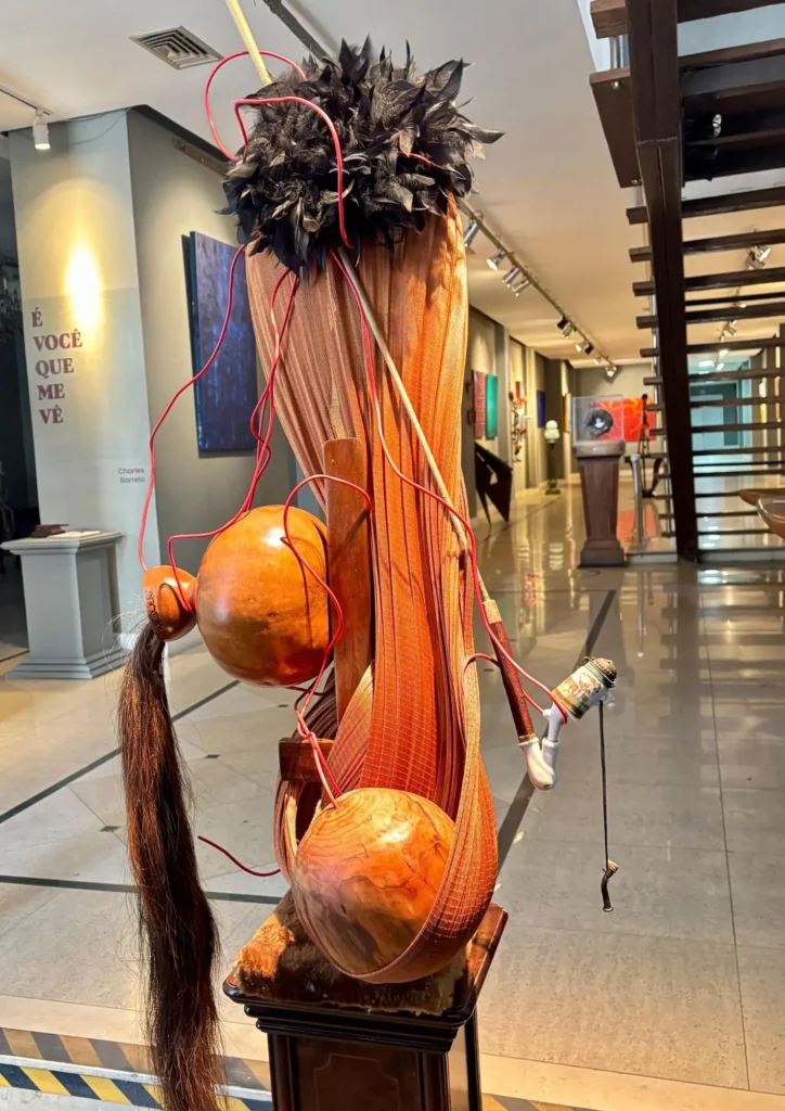 charles-barretos-arte-arts-assemblage-penteadeira